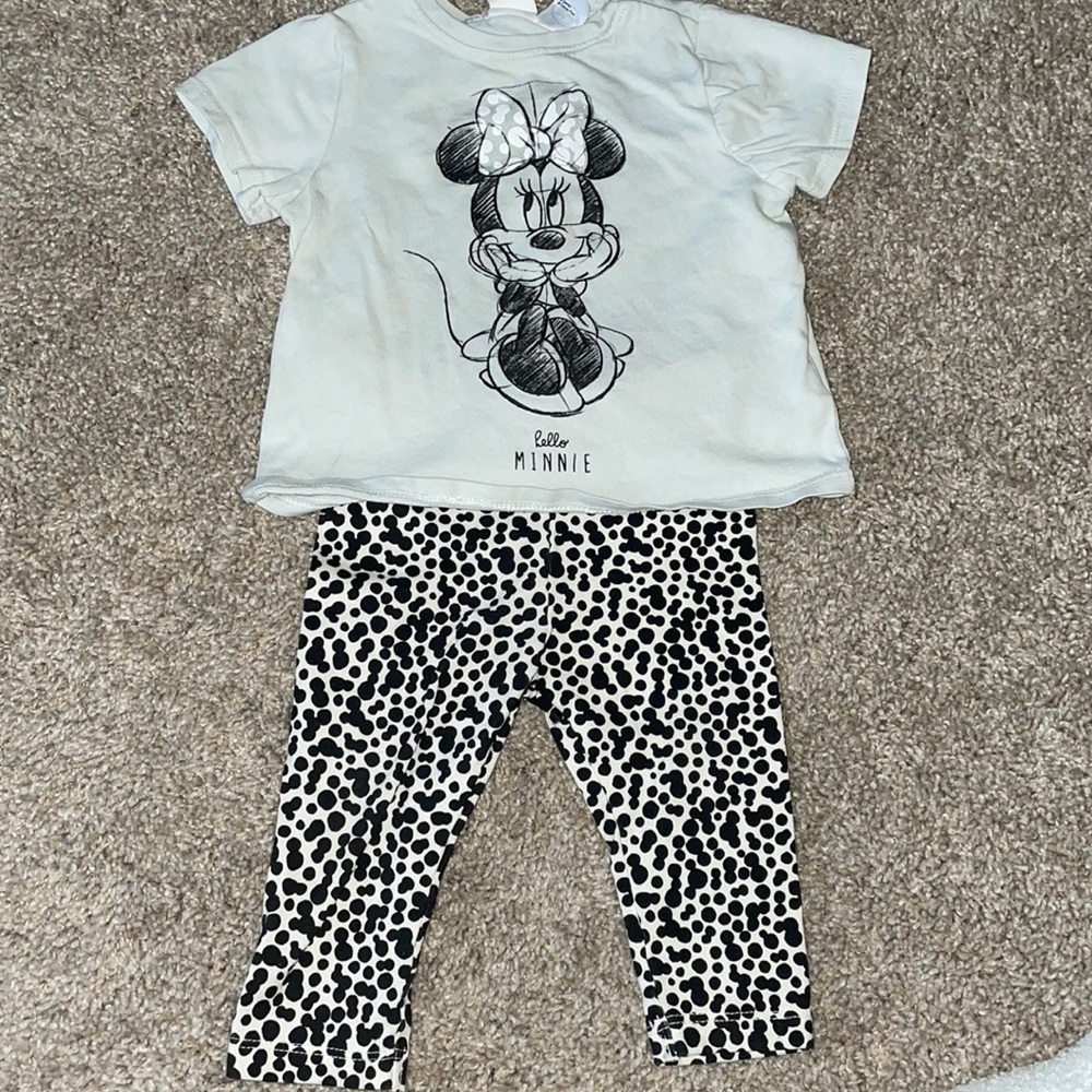 Minnie Mouse outfit